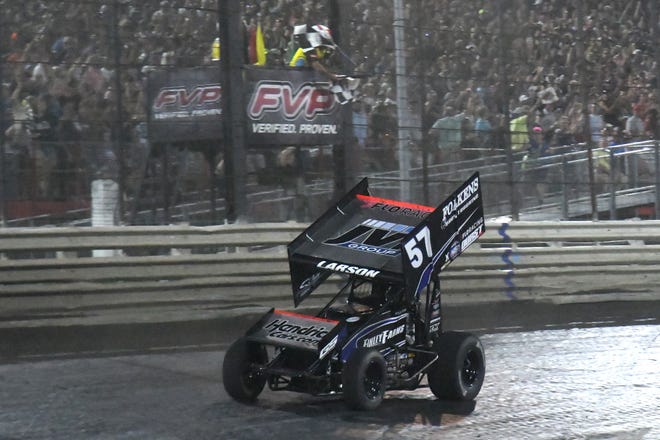 Kyle Larson completes his second Knoxville Nationals victory Saturday at Knoxville Raceway.